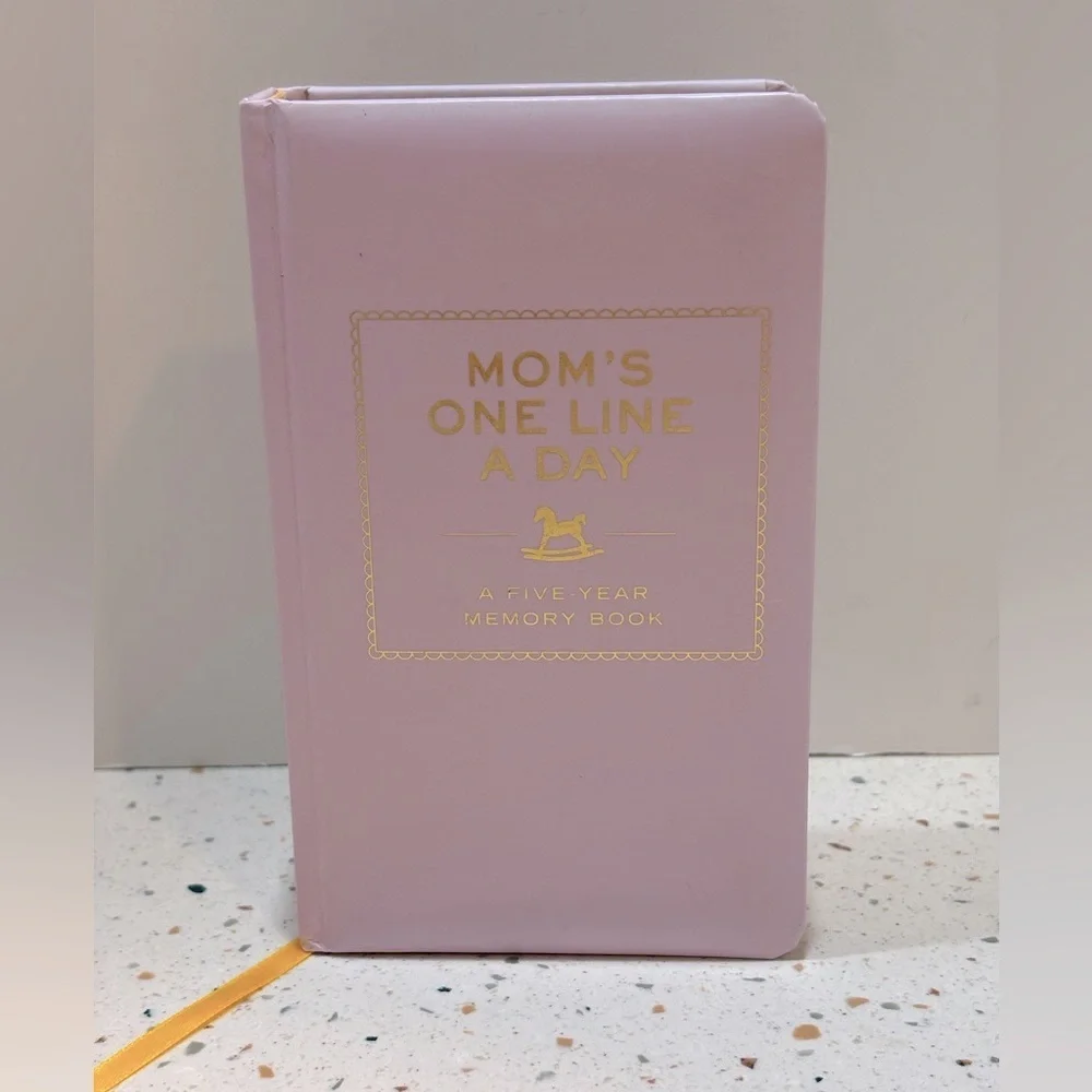 Mom’s‎ One Line A Day Five Year Memory Book Diary